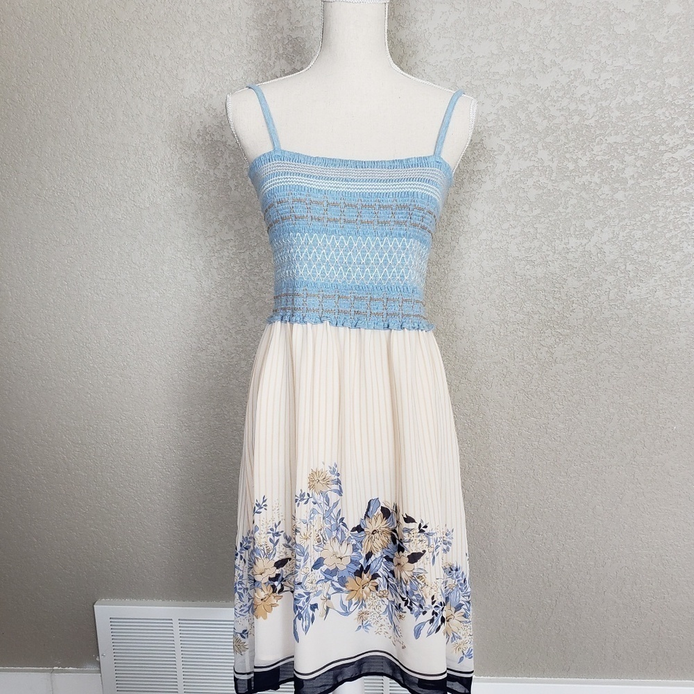 Hinge dress